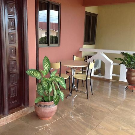 Benconi Lodge Accra Eksteriør billede