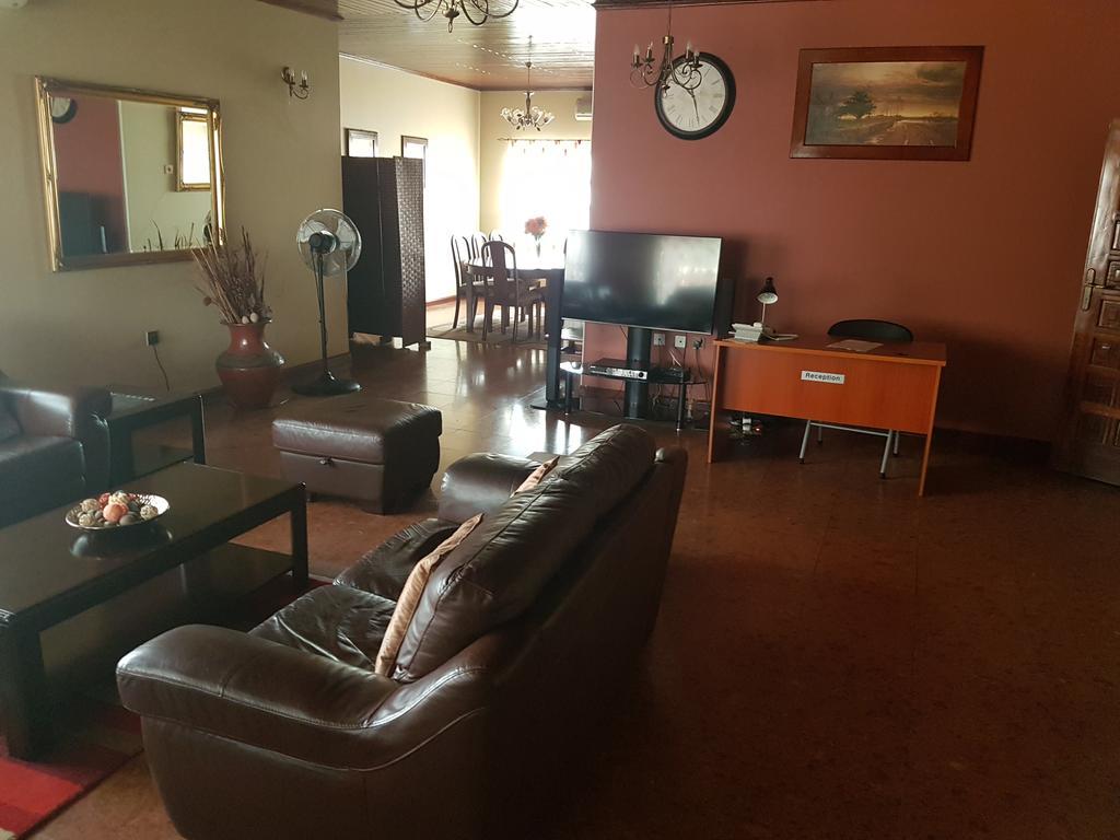 Benconi Lodge Accra Eksteriør billede