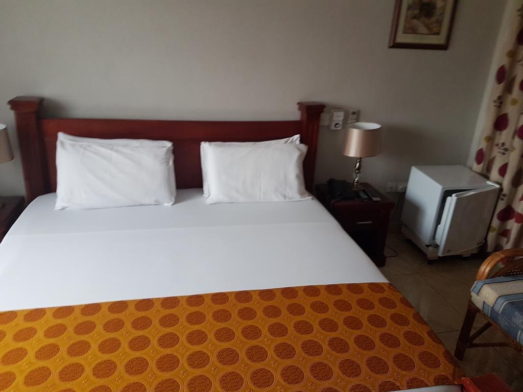 Benconi Lodge Accra Eksteriør billede