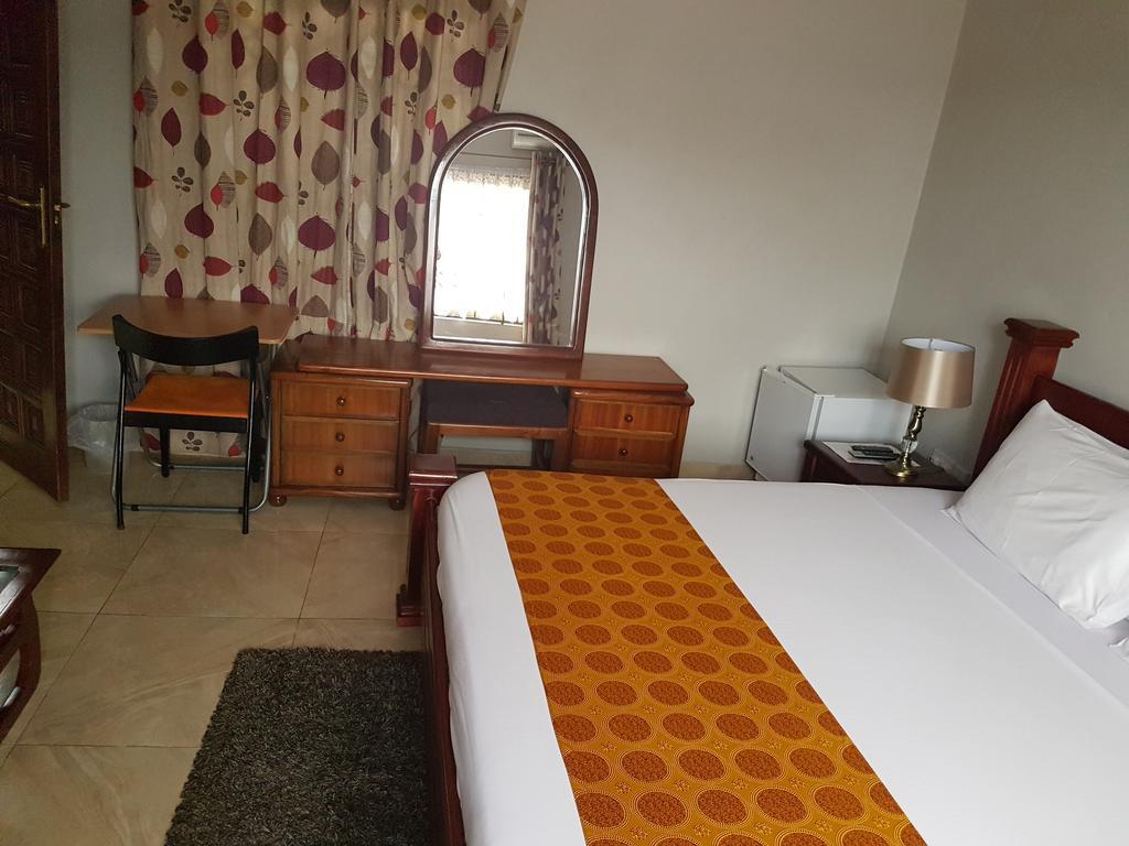 Benconi Lodge Accra Eksteriør billede