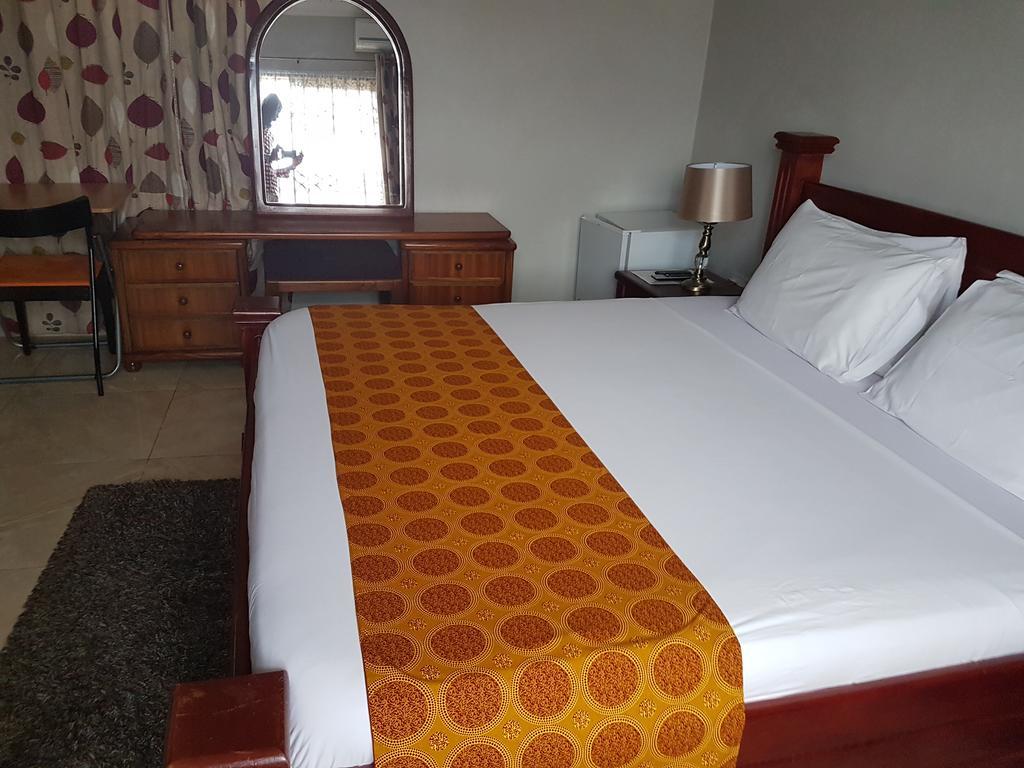 Benconi Lodge Accra Eksteriør billede