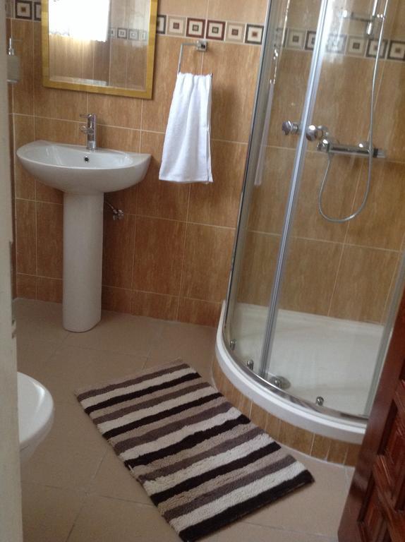 Benconi Lodge Accra Eksteriør billede